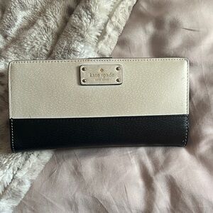 Kate Spade Two-Tone Black and Cream Wallet